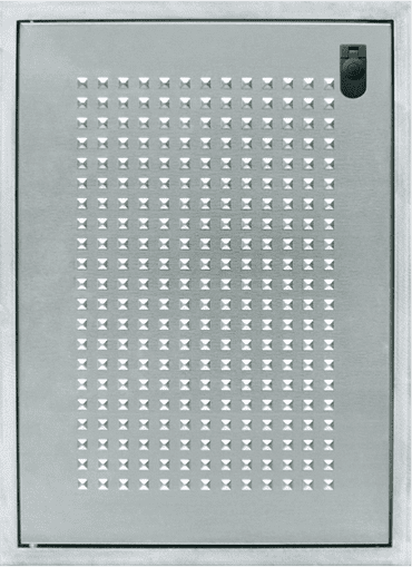 Tür mit Quadratprägung